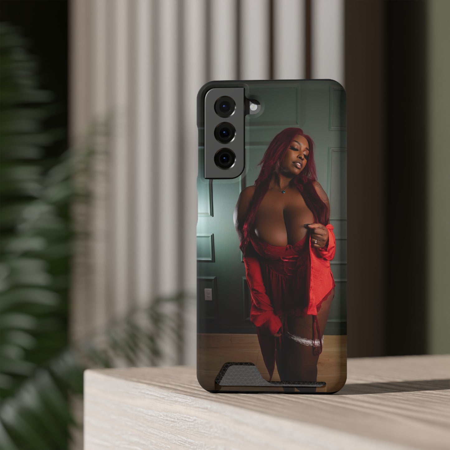 Stylish Phone Case with Card Holder - Chic Design for Fashion Enthusiasts