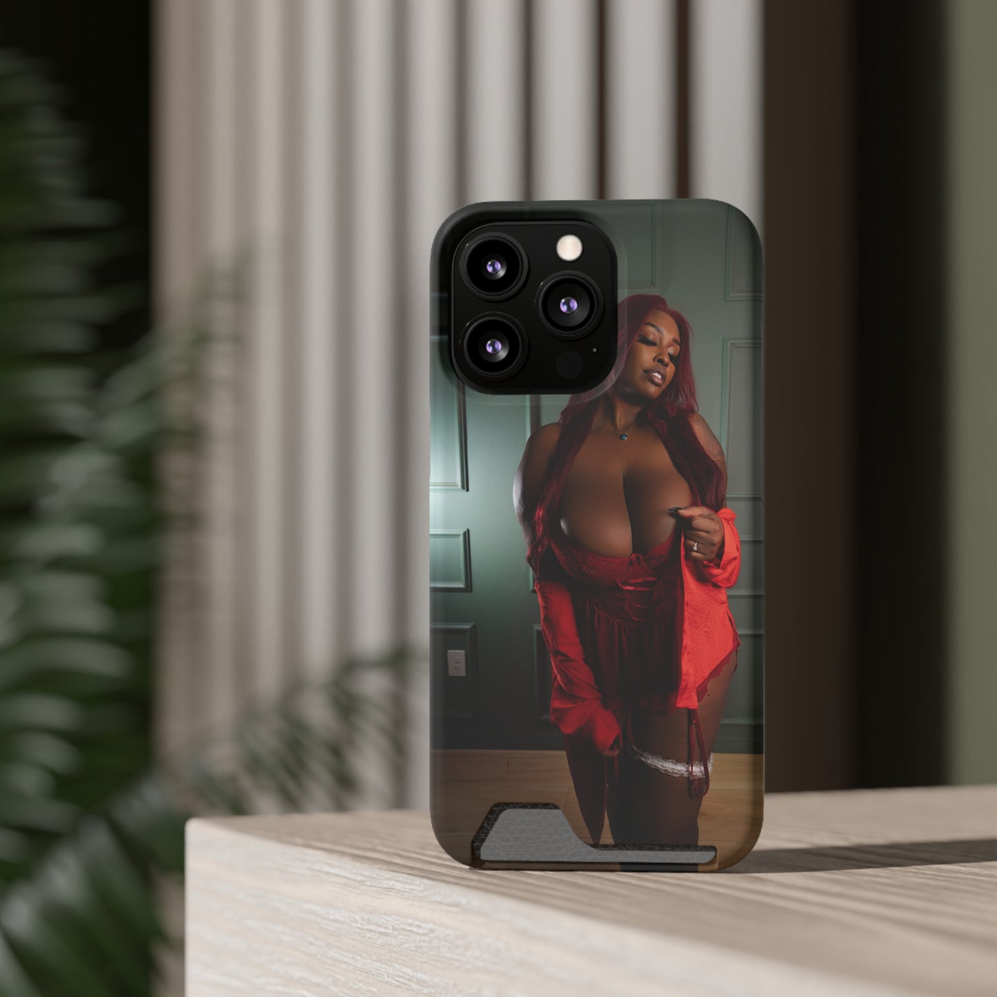 Stylish Phone Case with Card Holder - Chic Design for Fashion Enthusiasts
