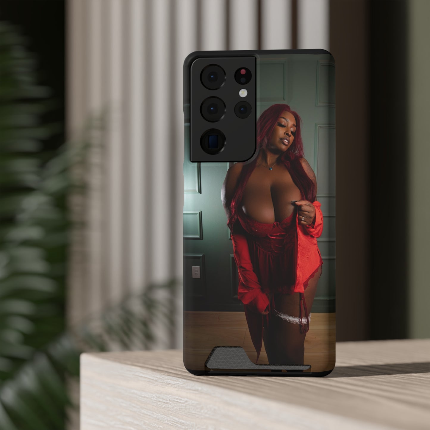 Stylish Phone Case with Card Holder - Chic Design for Fashion Enthusiasts